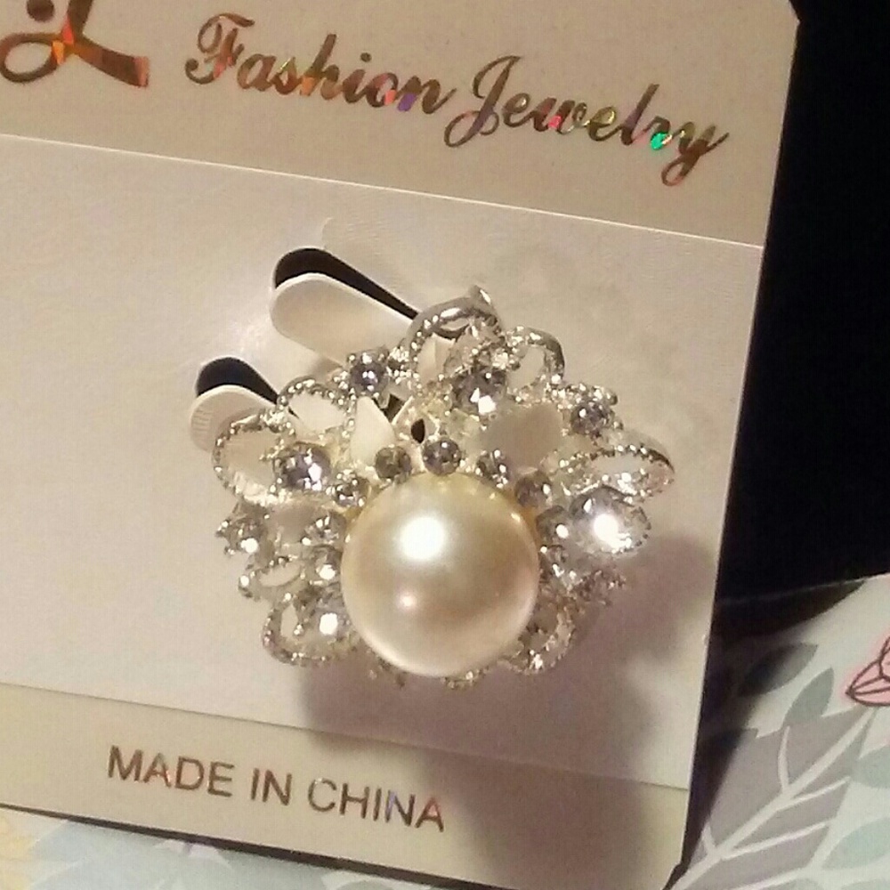 Brooch